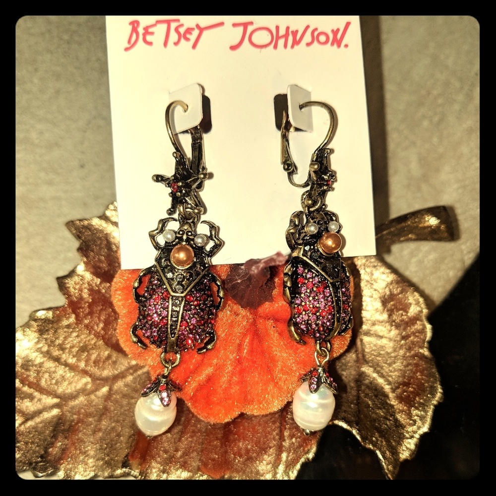BETSEY JOHNSON SPIDER EARRINGS & BROOCH